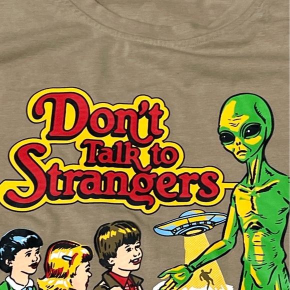 Don't Talk To Strangers UFO Alien Cartoon Comic Mens Tshirt - Picture 5 of 6